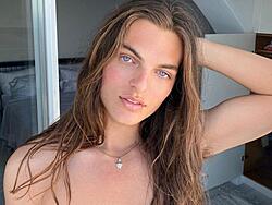 Click image for larger version. 

Name:	Damian Hurley 2.jpg 
Views:	17 
Size:	93.9 KB 
ID:	1494500