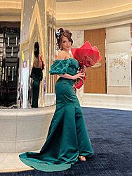 Click image for larger version. 

Name:	dress 1 Emma Rose twitter GE8fntHa8AA_DTh.jpg 
Views:	36 
Size:	1.76 MB 
ID:	1494923