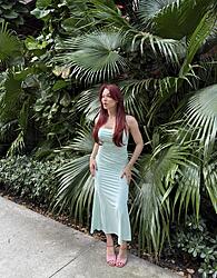 Click image for larger version. 

Name:	dress 1 Emma Rose twitter GpUUdkPWMAAcNKV.jpg 
Views:	62 
Size:	377.1 KB 
ID:	1494930