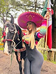 Click image for larger version. 

Name:	hat 1 Lizzy Laynez twitterGXKo8yAWMAAxQ5N.jpeg 
Views:	12 
Size:	820.0 KB 
ID:	1495055
