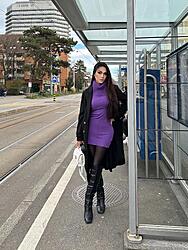 Click image for larger version. 

Name:	boots 1 Mel Cross facebook 745_n.jpg 
Views:	17 
Size:	516.9 KB 
ID:	1496792