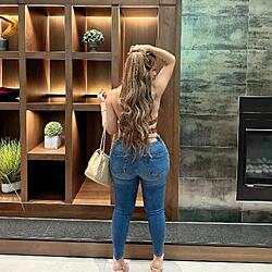 Click image for larger version. 

Name:	jeans 1 Lady Shiraz twitter GWa4RdGW8AAOhUB.jpeg 
Views:	17 
Size:	295.1 KB 
ID:	1497170