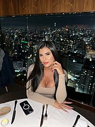 Click image for larger version. 

Name:	dress 1 Larsa Kemylli twitter F2FB44CXkAAptN8.jpeg 
Views:	27 
Size:	408.4 KB 
ID:	1498709