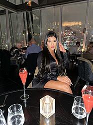 Click image for larger version. 

Name:	dress 1 Larsa Kemylli twitter F2FCXS8XUAAbTrC.jpeg 
Views:	14 
Size:	415.8 KB 
ID:	1498713