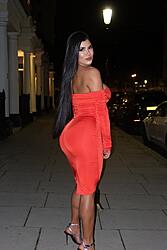 Click image for larger version. 

Name:	dress 1 Larsa Kemylli twitter F7orrc3XMAAdN7f.jpeg 
Views:	24 
Size:	213.4 KB 
ID:	1498716