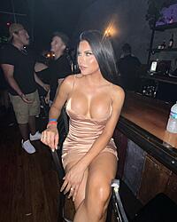Click image for larger version. 

Name:	dress 1 Senorita Goddes twitter F6yeEztXQAAyjac.jpg 
Views:	41 
Size:	417.3 KB 
ID:	1506117