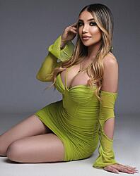 Click image for larger version. 

Name:	dress 1 Juanita twitter Ggi0_oEXcAAIcWN.jpg 
Views:	3 
Size:	150.6 KB 
ID:	1508558