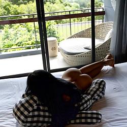 Click image for larger version. 

Name:	pic Juenejolie tumblr_nza8hm6prV1qkc7w5o1_540.jpg 
Views:	189 
Size:	102.5 KB 
ID:	900572