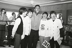 Click image for larger version. 

Name:	el-dia-que-ali-conocio-a-los-beatles.jpeg 
Views:	40 
Size:	78.6 KB 
ID:	940121