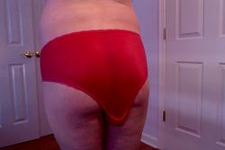 Click image for larger version. 

Name:	Sissy 6.jpg 
Views:	96 
Size:	96.1 KB 
ID:	945092