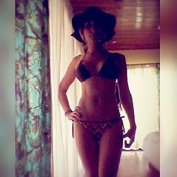 Click image for larger version. 

Name:	bikini.jpg 
Views:	242 
Size:	45.5 KB 
ID:	988000