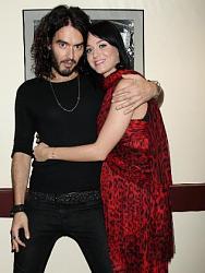 Click image for larger version. 

Name:	4cbfabb3615f2Russell-brand-katy-perry.jpg 
Views:	2781 
Size:	20.4 KB 
ID:	361475