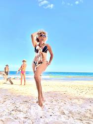 Click image for larger version. 

Name:	bik beach 1 Cindy facebook 322_n (1).jpg 
Views:	37 
Size:	56.5 KB 
ID:	1444087